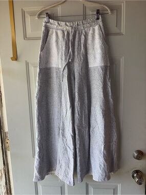 Bucket List gray side leg sweatpants size S